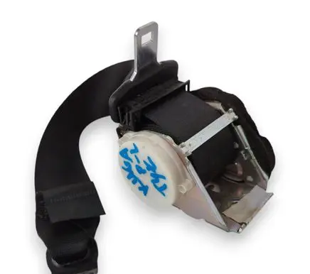 Ford Kuga I Rear seatbelt 4m51a611b68
