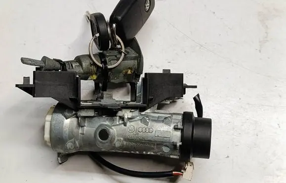 Volkswagen Scirocco Ignition lock 1K0905851BT2 1K0905851B 0492AC25310
