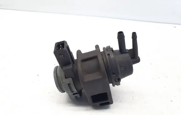 Nissan Qashqai Turbo solenoid valve 8200575400 nr9396