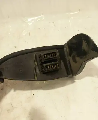 Renault Kangoo I Electric window control switch 7700304762
