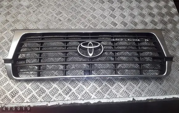 Toyota Land Cruiser (BJ70) Front grill 5310160120