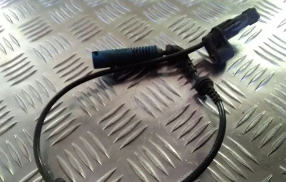 BMW 3 E46 ABS brake wheel speed sensor 34526752681 10071151033