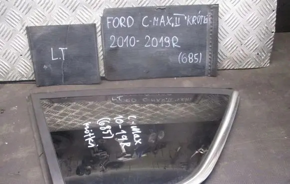 Ford C-MAX II Rear side window