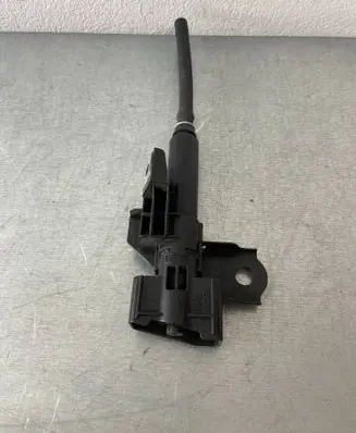 Subaru Forester SJ Headlight washer spray nozzle 