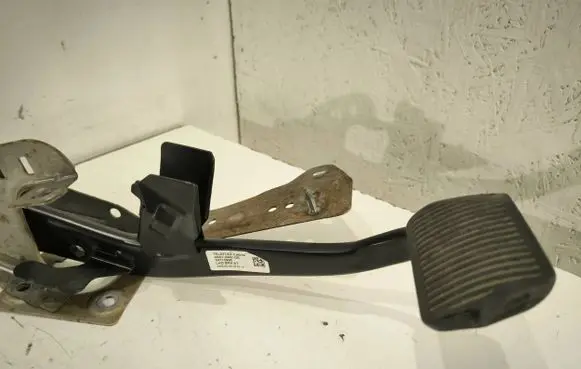 Volvo V50 Brake pedal 4N512467DE 30714998