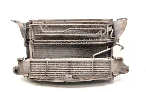 Mercedes-Benz C W204 Radiator set A2045000393