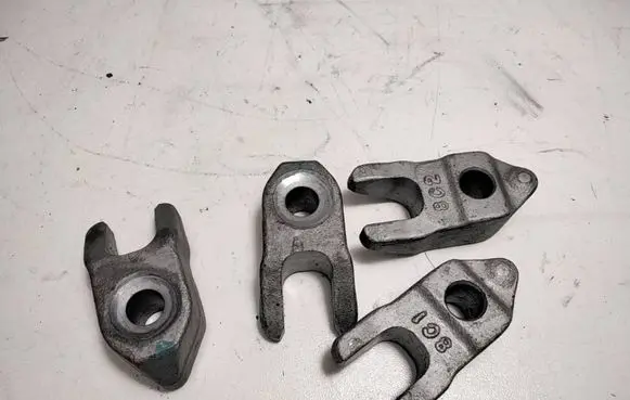 Chevrolet Captiva Fuel Injector clamp holder