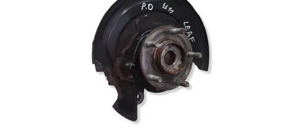 Nissan Leaf II (ZE1) Front wheel hub spindle knuckle 