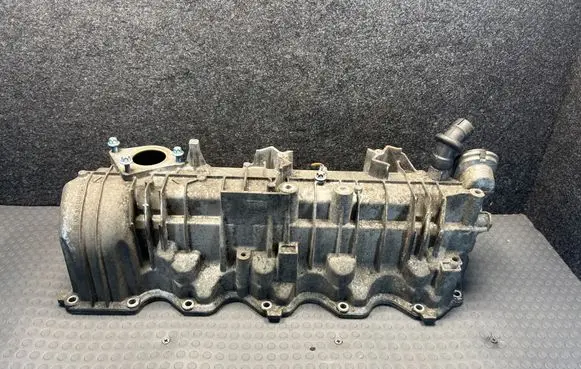Rocker cam cover