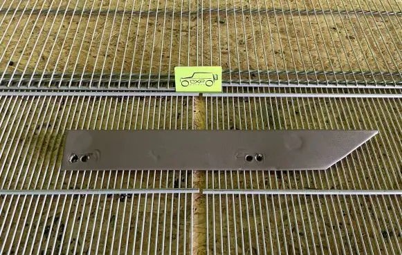 Mercedes-Benz G W460 (D)pillar trim (top) A4606909425