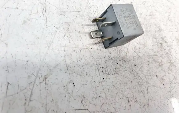 Skoda Octavia Mk2 (1Z) Other relay 141951253B