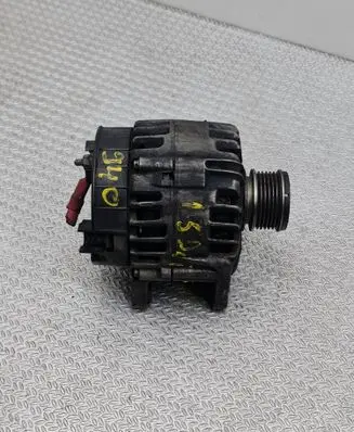Renault Megane III Generator/alternator 231000026R TG15C146 210226012