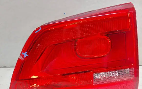 Volkswagen Touran II Rear/tail lights