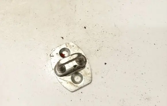 Toyota Auris 150 Rear door lock loop/hook striker 