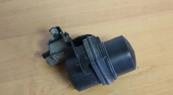 BMW 3 E36 Vacuum air tank 1734578