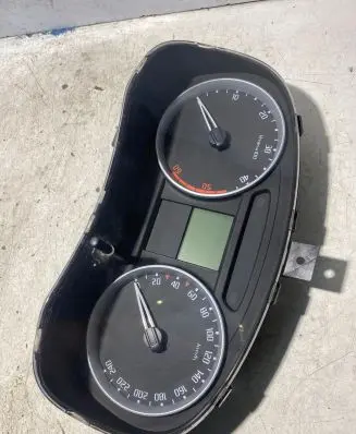 Skoda Fabia Mk2 (5J) Speedometer (instrument cluster) 5J0920810C V2823466 Z7Z004233202
