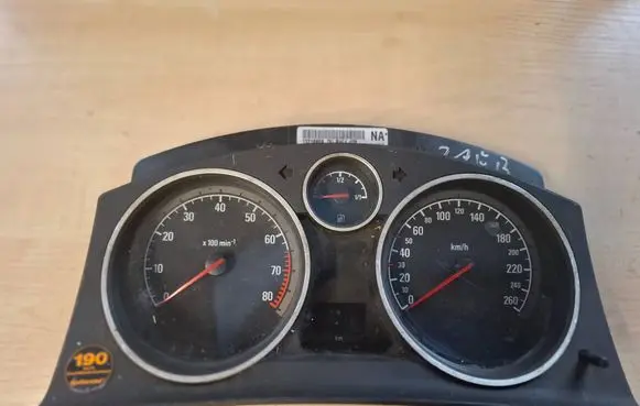 Opel Zafira B Speedometer (instrument cluster) 13216658