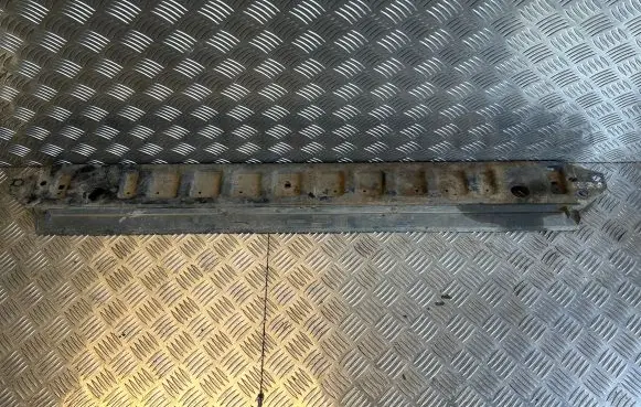 Volvo XC70 Bottom radiator support slam panel 31265124 S3DHA01