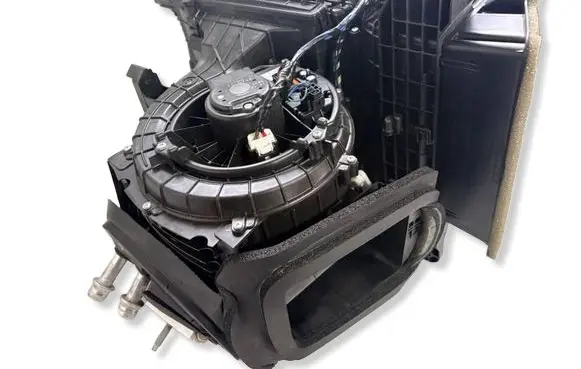 Jeep Cherokee Interior heater climate box assembly P68370300AC 53456268 703005L82460594