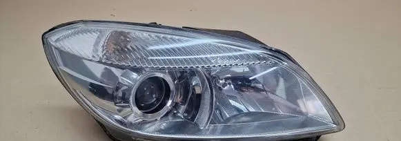 Skoda Fabia Mk2 (5J) Headlight/headlamp 