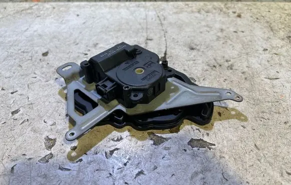 Lexus RX 330 - 350 - 400H Air flap motor/actuator 0637008810 11F3790