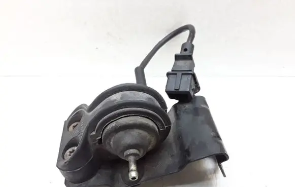 Volvo S70 V70 V70 XC Valve vacuum 1271890