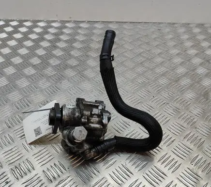 Jaguar XJ X351 Power steering pump 8W833A674AB