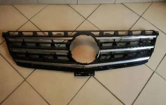 Mercedes-Benz ML W166 Front bumper upper radiator grill A1668800123
