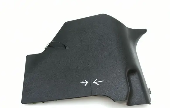 Foot area side trim