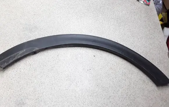 Front arch trim