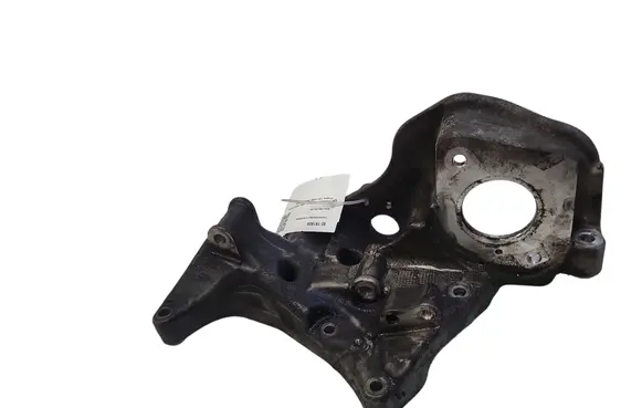 Volvo V40 Generator/alternator bracket 31401103