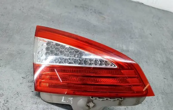Rear/tail lights