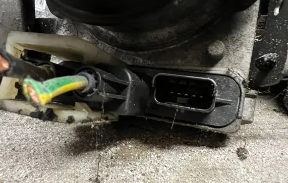 Peugeot 3008 I Electric power steering pump 