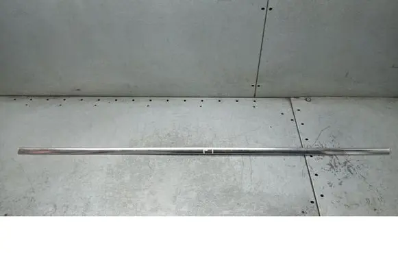 Volkswagen PASSAT B5.5 Front door trim bar 3B9853346
