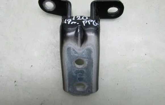 Hyundai i20 (GB IB) Front door upper hinge 17R