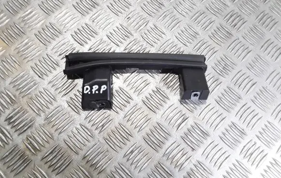 Opel Crossland X Front door windshield rail 13467526
