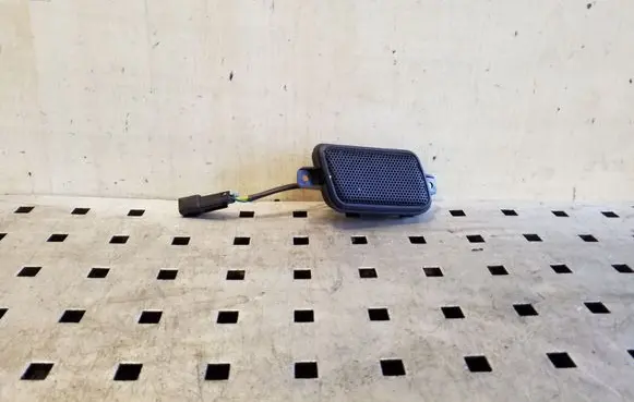 Chevrolet Captiva Front door high frequency speaker