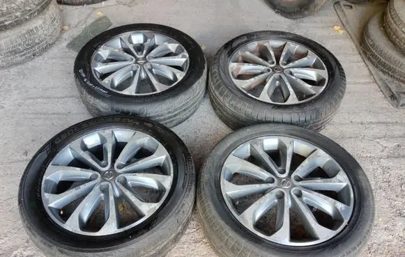 Nissan Qashqai R18 alloy rim 