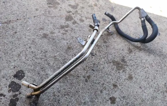 Chrysler 300 - 300C Engine coolant pipe/hose