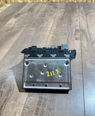 Mercedes-Benz E W211 Fuse module 2115457701