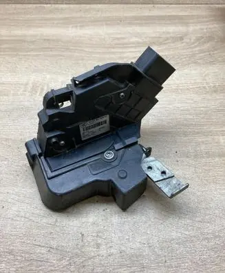 Ford Mondeo MK IV Front door lock 6M2AR21812AC