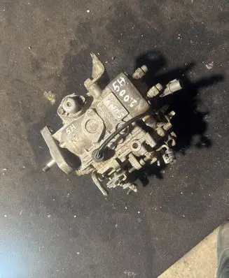 Nissan Sunny Fuel injection high pressure pump 1046402226