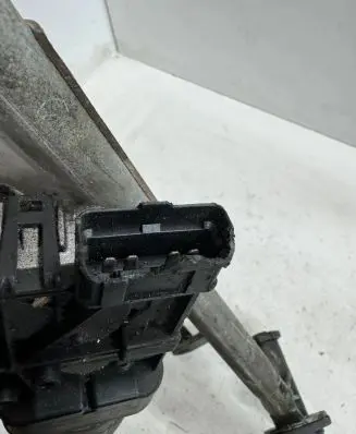 Peugeot 206 Wiper motor 0390241523