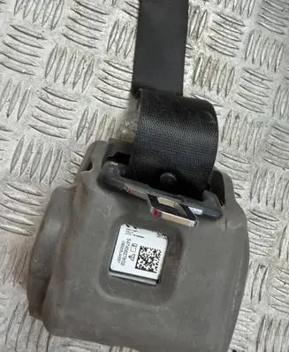 BMW 1 F40 Rear seatbelt S47456278