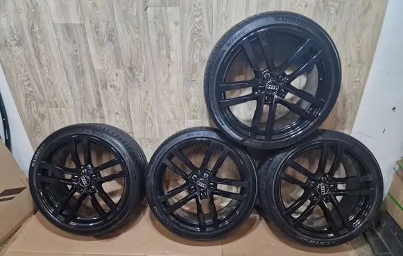 Audi TT TTS RS Mk3 8S R19 alloy rim 8S0601025F