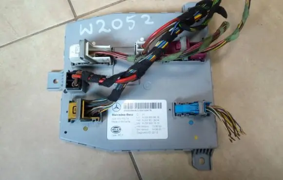 Mercedes-Benz C W205 Comfort/convenience module 2059006818 NE69232