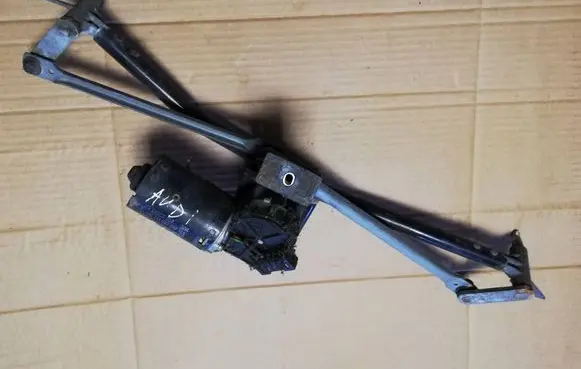 Audi A4 S4 B5 8D Front wiper linkage and motor 0390241097