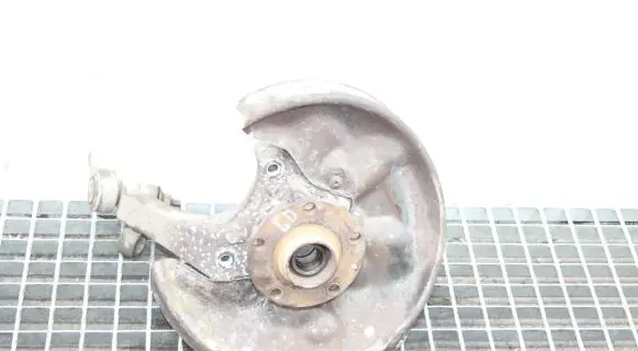 Audi A8 S8 D3 4E Rear wheel hub