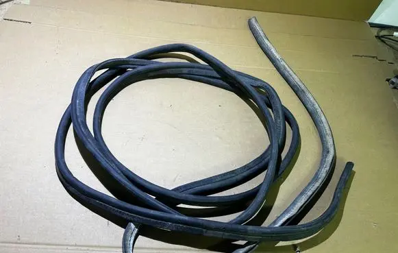 Renault Master III Rubber seal rear door 
