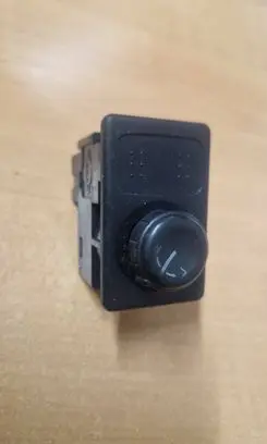 Nissan X-Trail T30 Wing mirror switch 25570BM400